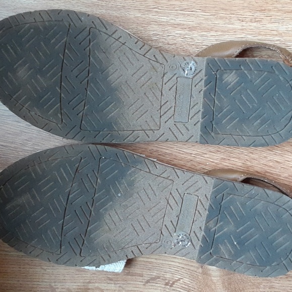 Selling my favorite sandals - Picture 2 of 2